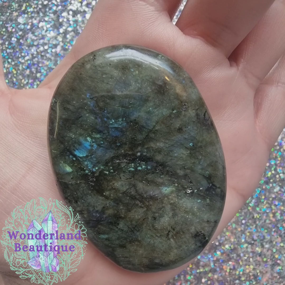 Labradorite Palmstone