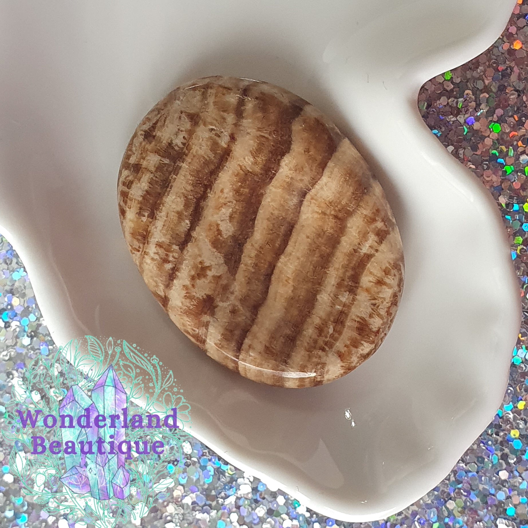 Wonderland Beautique - Aragonite Thumbstone