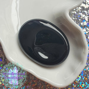 Wonderland Beautique - Black Onyx Thumbstone