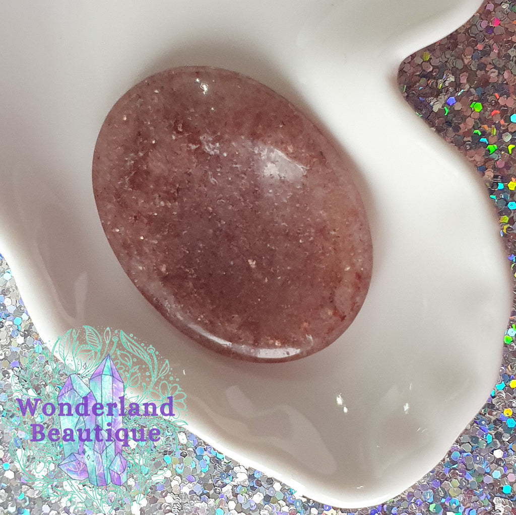 Wonderland Beautique - Muscovite Thumbstone