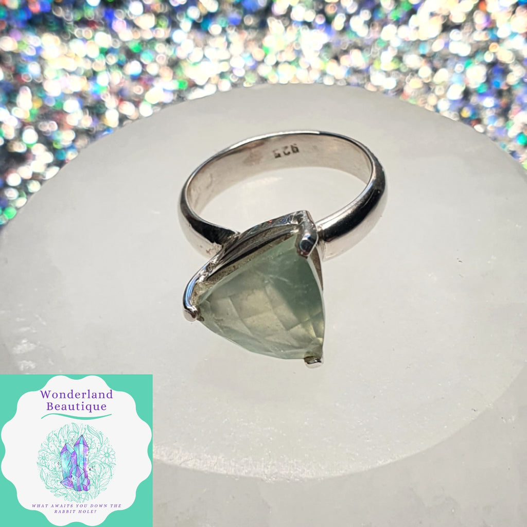 Wonderland Beautique - Prehnite Triangle Facet Ring