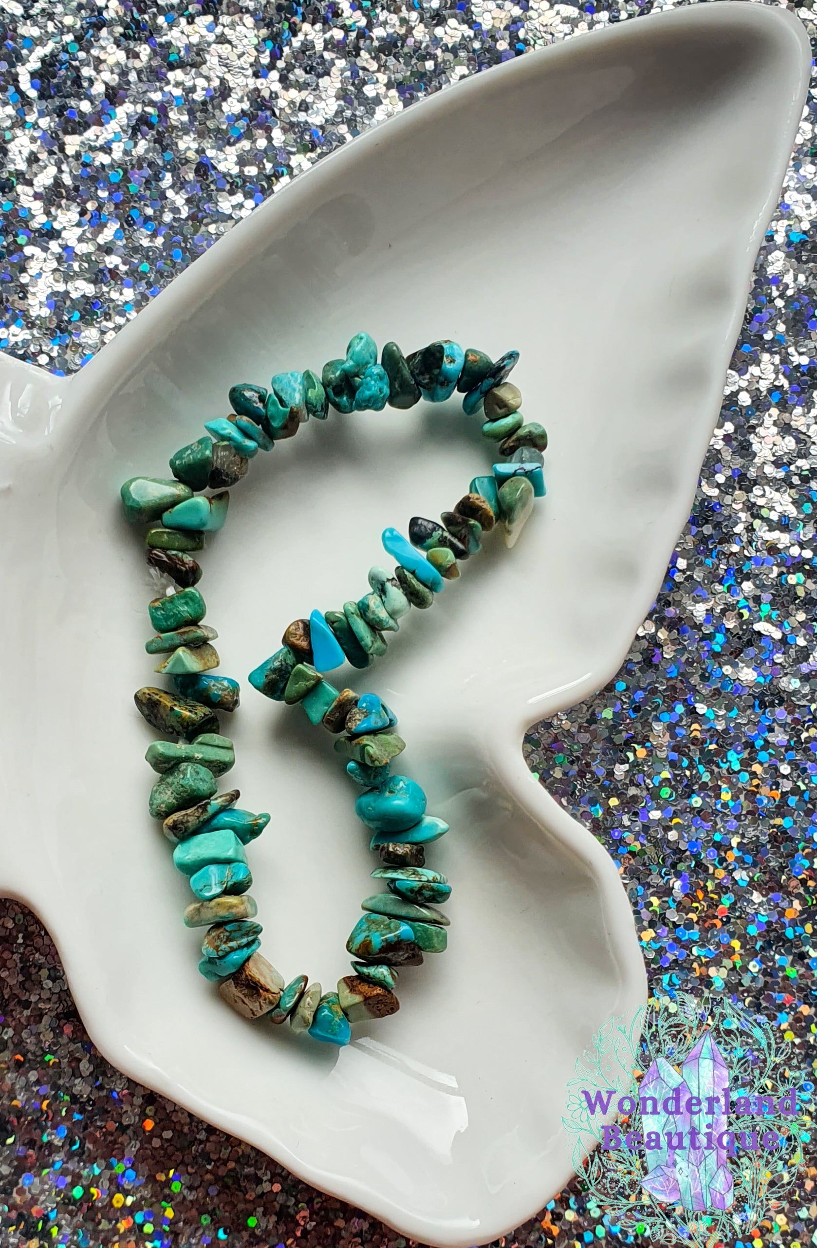 Wonderland Beautique - Natural Turquoise Chipped Bracelet