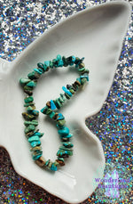 Load image into Gallery viewer, Wonderland Beautique - Natural Turquoise Chipped Bracelet
